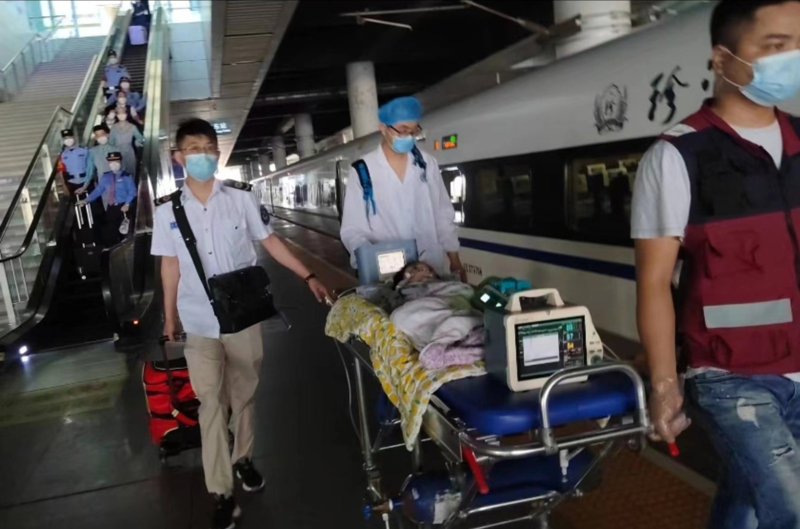 柞水县高铁转运公司